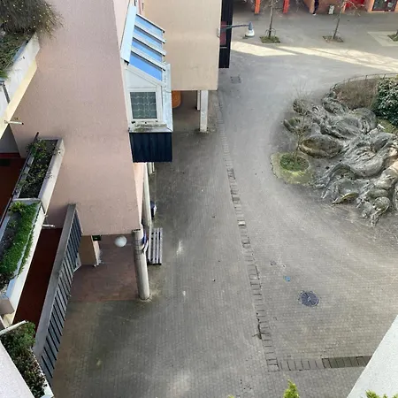 4p Avec Garage Prive アパート *