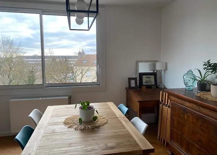 4p Avec Garage Privé Apartamento