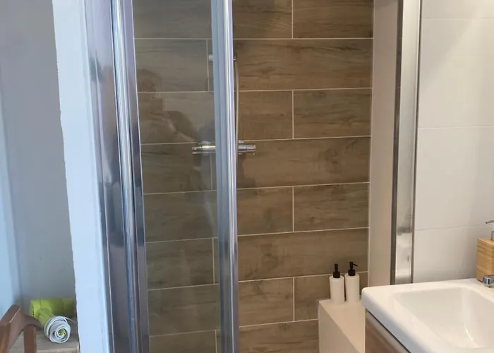 4p Avec Garage Prive アパート ディジョン